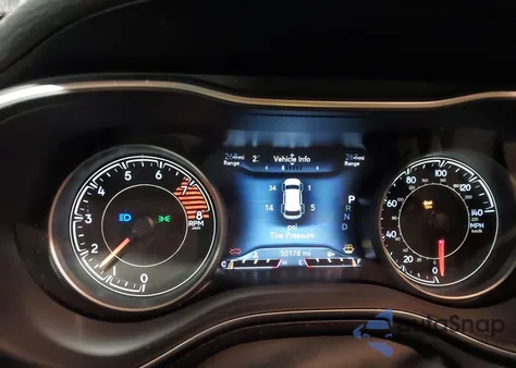 2022 Jeep Cherokee Latitude Lux 4X4 z USA, uszkodzony, nr VIN 1C4PJMMX0ND502209